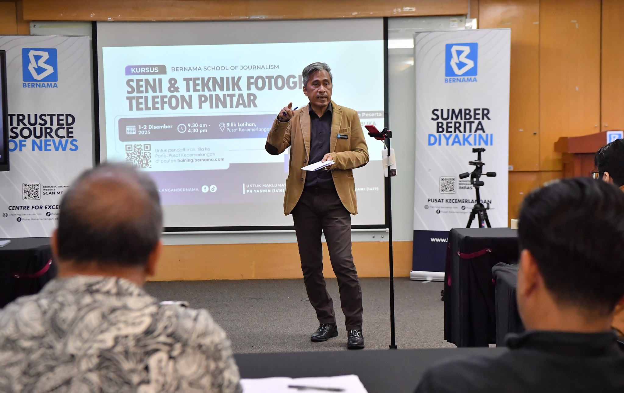 Kursus Seni & Teknik Fotografi Telefon Pintar