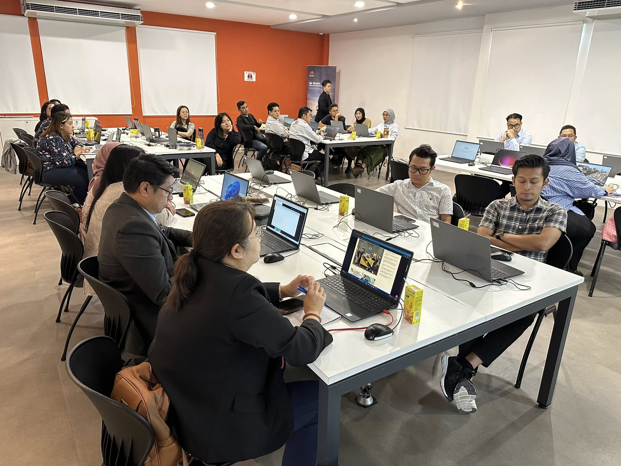 Kursus AI For Journalism : Transcription & Smart Tools