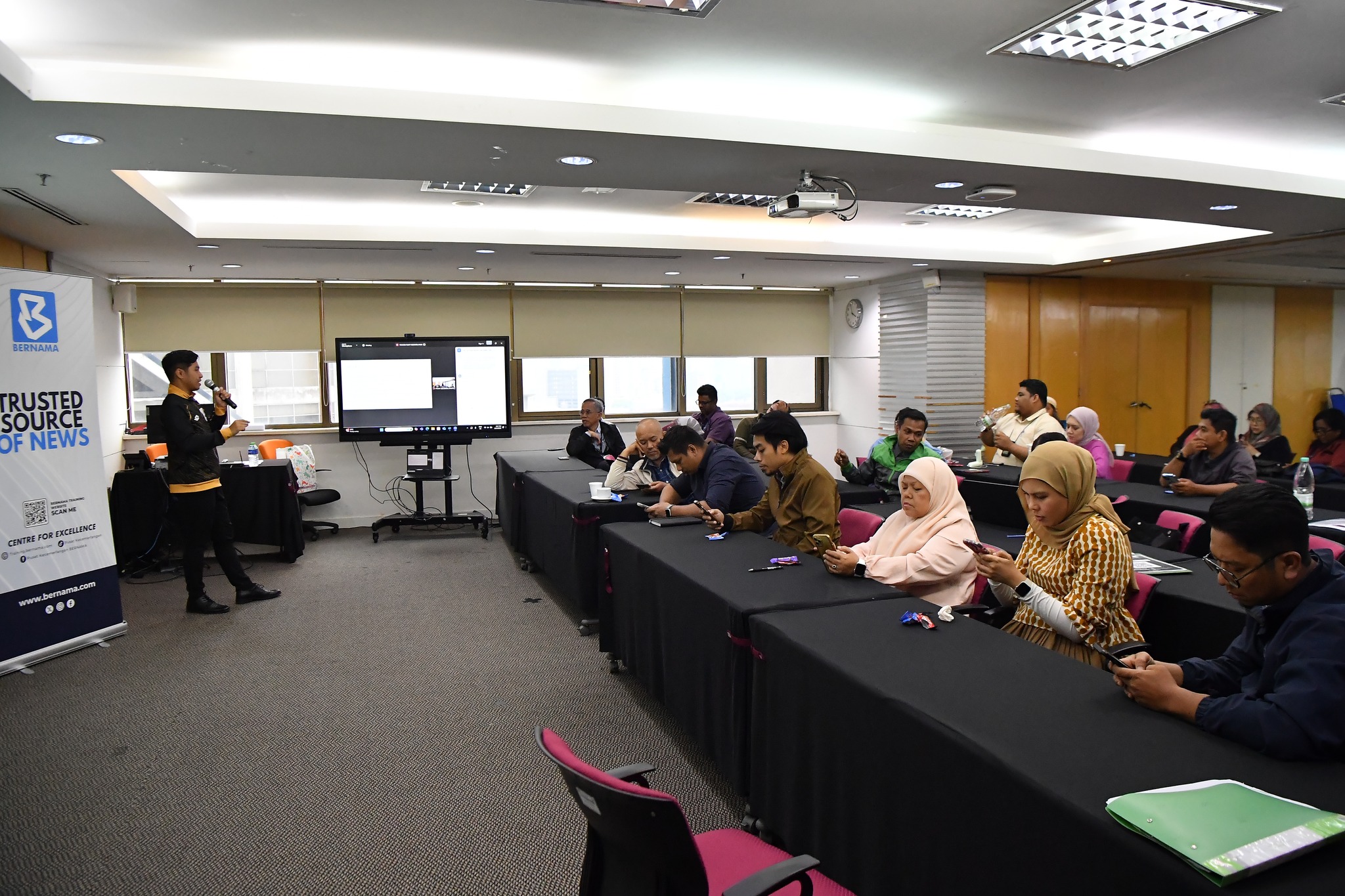 kursus 'Dari Lapangan ke Laporan: Teknik Penulisan Berita Sukan'